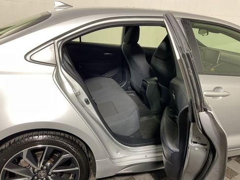 Used 2020 Toyota Corolla SE w/ SE Premium Package image 36