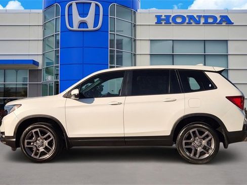 Used 2023 Honda Passport EX-L image 3