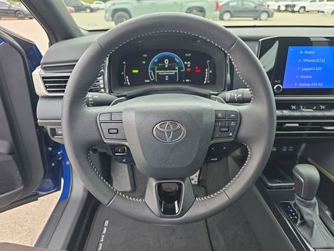 Used 2025 Toyota Camry SE image 15