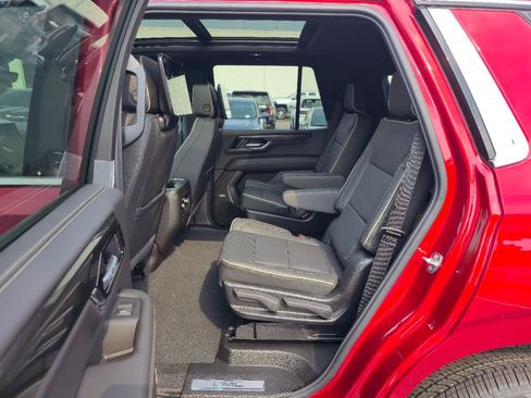 New 2026 GMC Yukon Elevation w/ Elevation Premium Package AWD/4WD image 25