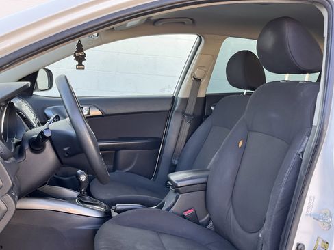 Used 2013 Kia Forte EX w/ Fuel Economy Pkg image 10