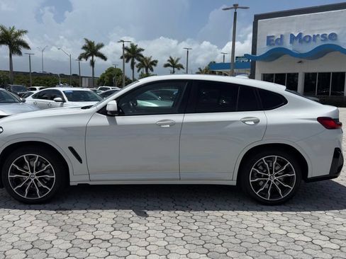 Used 2022 BMW X4 xDrive30i w/ M Sport Package 2 AWD/4WD image 3