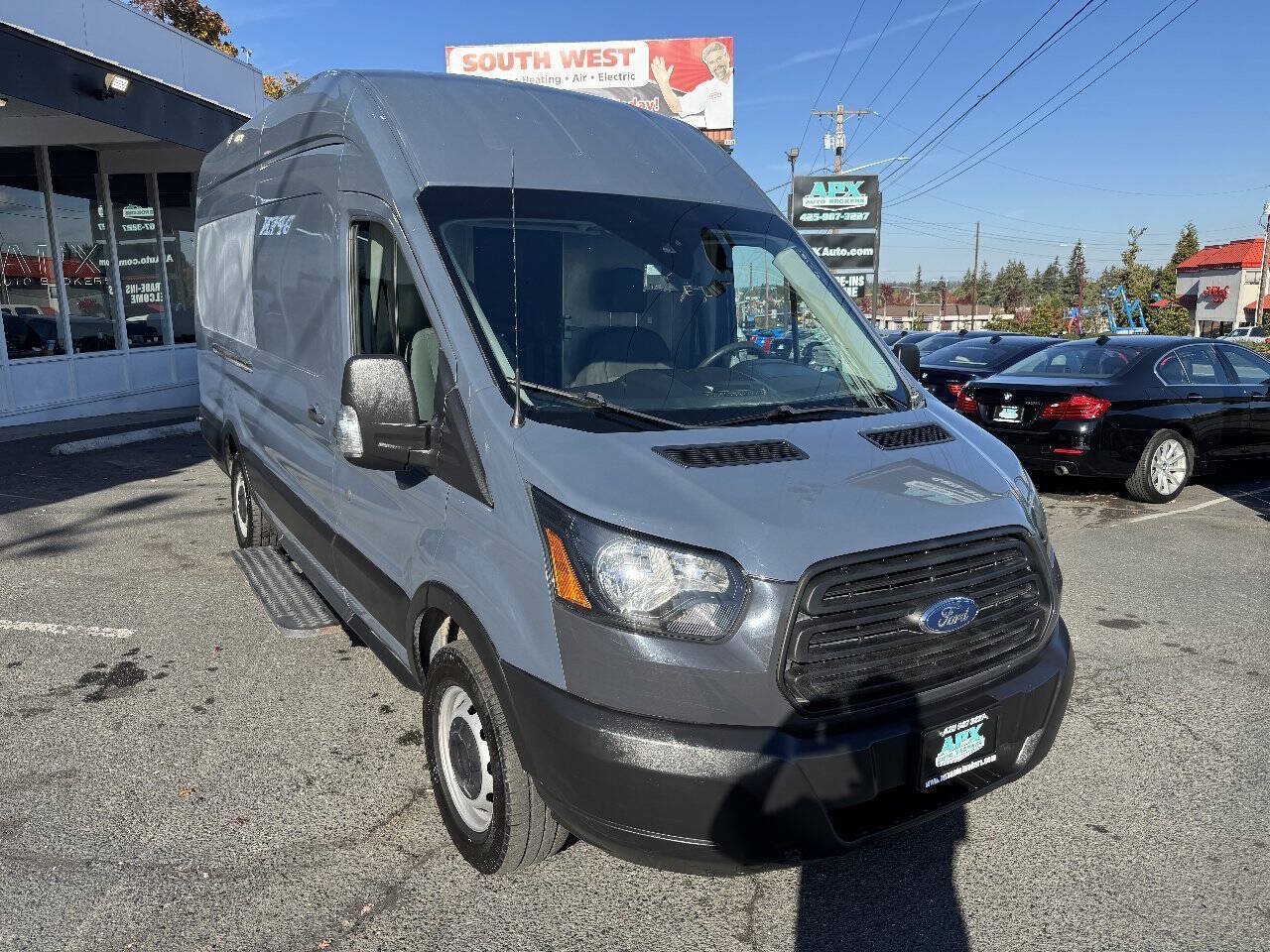 Used 2019 Ford Transit 250 148 High Roof Extended RWD image 10