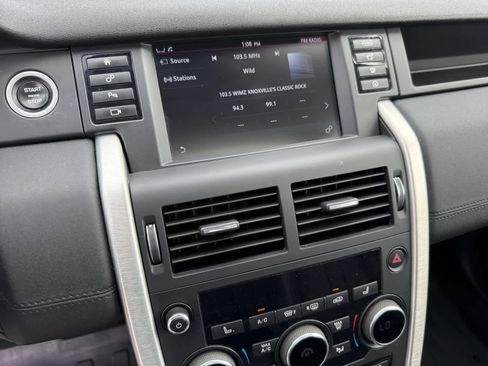 Used 2016 Land Rover Discovery Sport HSE image 17