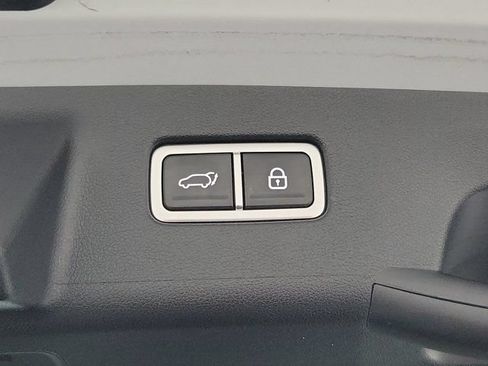 Used 2023 Kia Sorento SX AWD/4WD image 12