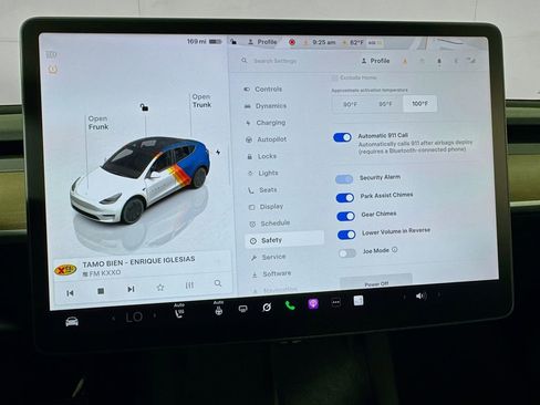 Used 2022 Tesla Model Y Long Range AWD/4WD image 42