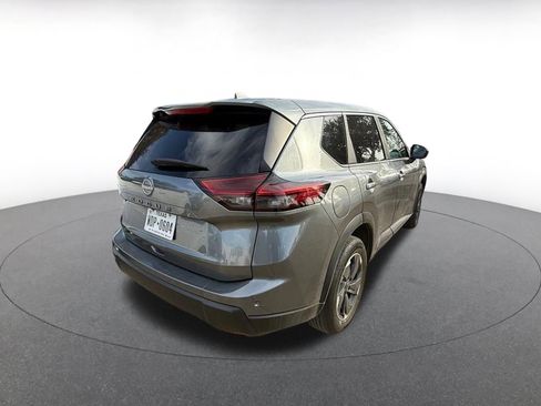 Used 2025 Nissan Rogue SV FWD image 4