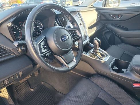 Used 2020 Subaru Outback Premium image 17