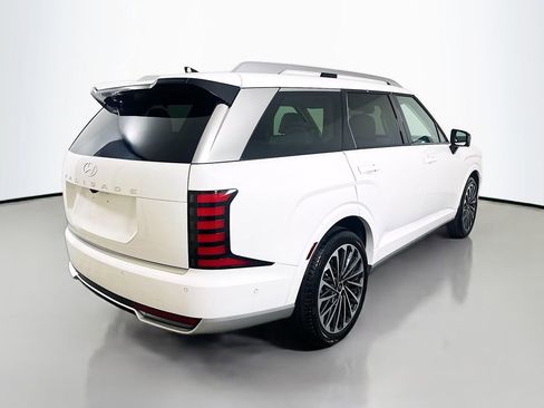 Certified 2026 Hyundai Palisade Calligraphy FWD image 5