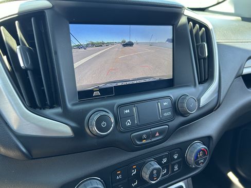 Certified 2024 GMC Terrain SLT AWD/4WD image 30