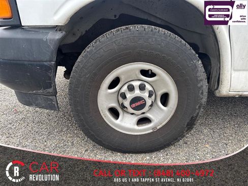Used 2022 GMC Savana 2500 image 13