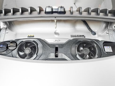 Certified 2022 Porsche 911 Carrera image 13