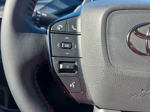 Used 2026 Toyota Prius Plug-In Hybrid FWD image 16
