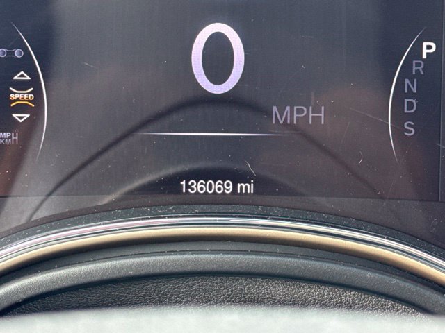 Used 2015 Jeep Grand Cherokee Overland RWD image 28