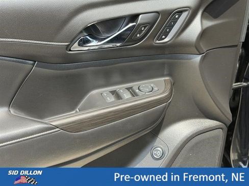 Used 2019 GMC Acadia SLT AWD/4WD image 14