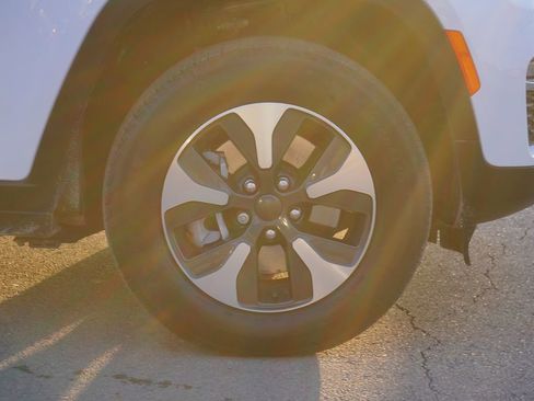 Used 2022 Jeep Grand Cherokee Limited 4xe image 13