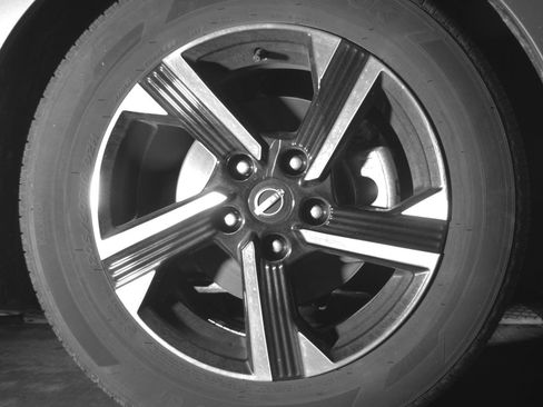 Used 2025 Nissan Sentra SV FWD image 13