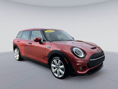 Certified 2024 MINI Cooper Clubman S image 11