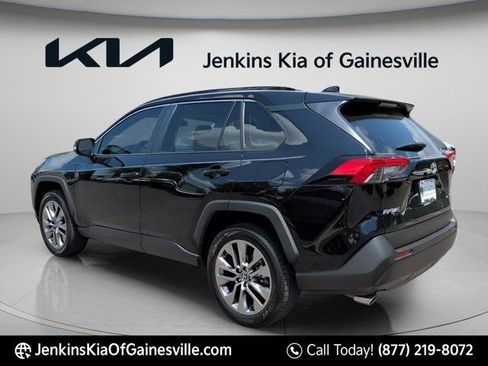 Used 2025 Toyota RAV4 XLE Premium w/ Weather Package FWD image 7