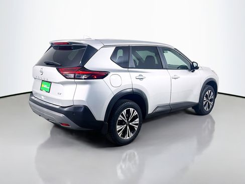 Used 2023 Nissan Rogue SV image 10