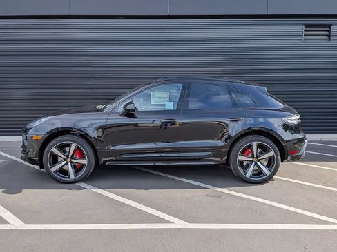 Certified 2026 Porsche Macan S AWD/4WD image 2