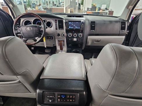 Used 2013 Toyota Sequoia Platinum AWD/4WD image 9