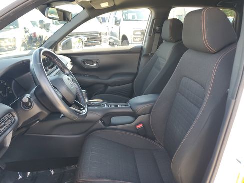 Used 2023 Honda HR-V Sport image 11