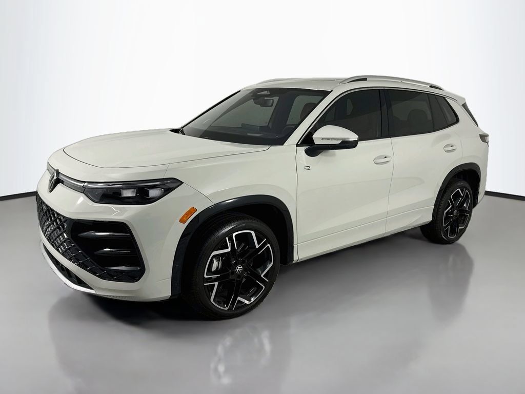 Used 2026 Volkswagen Tiguan SEL R-Line AWD/4WD image 1