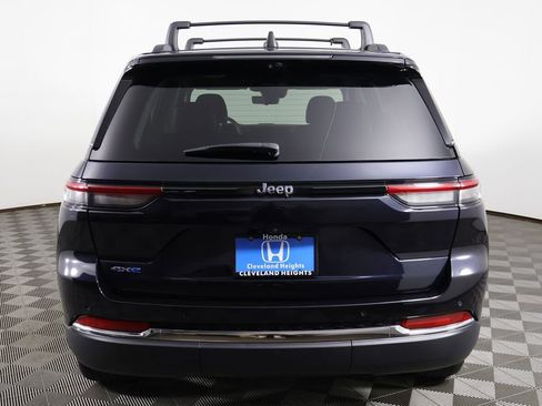 Used 2022 Jeep Grand Cherokee Limited 4xe w/ Luxury Tech Group II AWD/4WD image 17