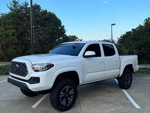 Used 2023 Toyota Tacoma SR AWD/4WD image 2