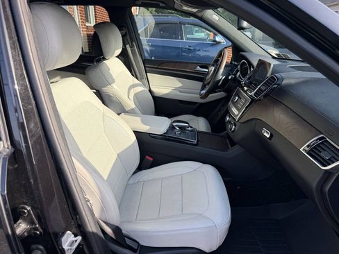 Used 2017 Mercedes-Benz GLS 450 4MATIC image 22