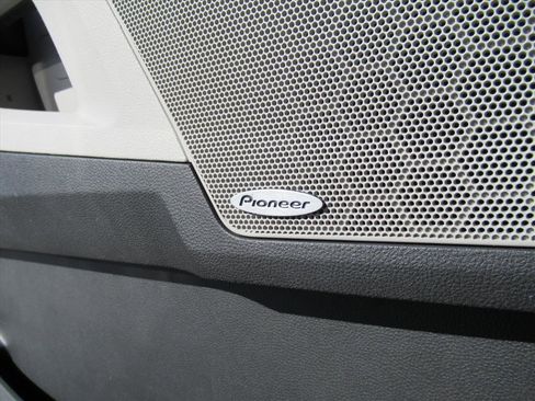 Used 2015 Chevrolet Equinox LTZ image 24