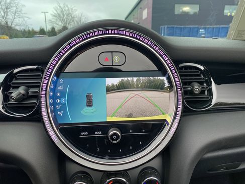 Certified 2024 MINI Cooper S image 36