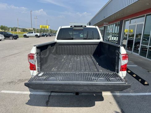 Used 2021 Nissan Titan S w/ S Utility Package image 5