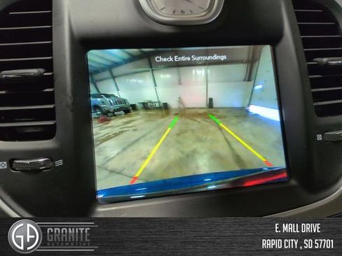 Used 2023 Chrysler 300 Touring L w/ Comfort Group image 19