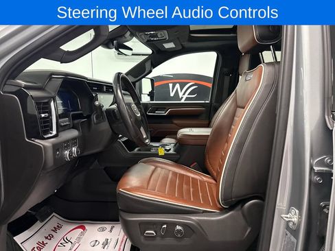 Used 2025 GMC Sierra 3500 Denali Ultimate AWD/4WD image 7