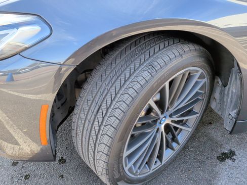 Certified 2023 BMW 530e w/ Premium Package image 13