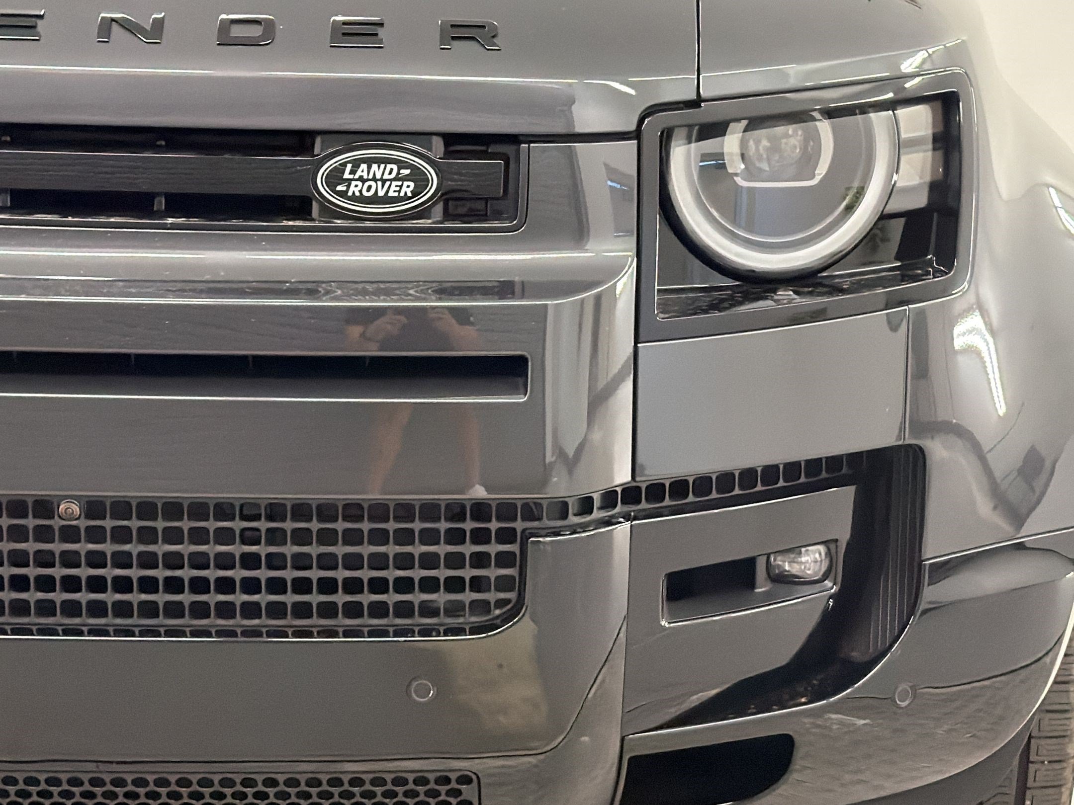 New 2026 Land Rover Defender 110 X-Dynamic SE AWD/4WD image 11
