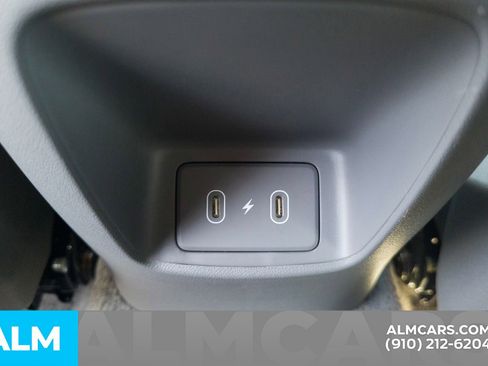 Used 2025 Hyundai Elantra SE image 22