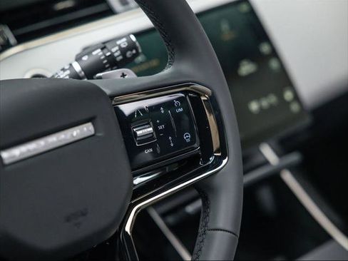 New 2026 Land Rover Range Rover Evoque S AWD/4WD image 22
