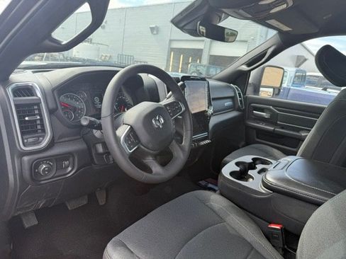 Certified 2025 RAM 2500 Big Horn AWD/4WD image 5