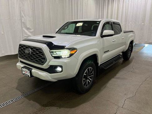 Certified 2023 Toyota Tacoma TRD Sport w/ TRD Premium Sport Package AWD/4WD image 8