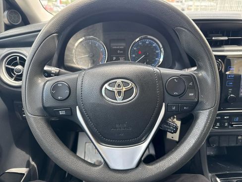Used 2017 Toyota Corolla LE FWD image 31