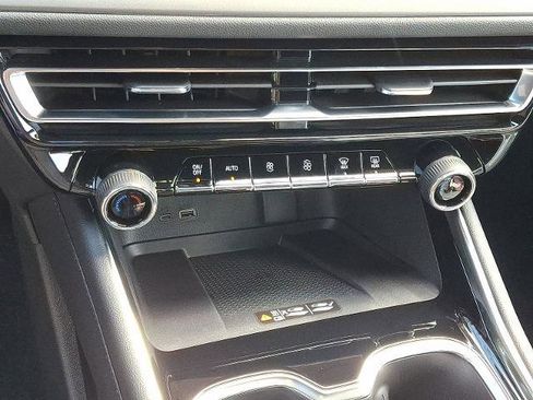 New 2026 Chevrolet Traverse LT w/ Midnight/Sport Edition image 5