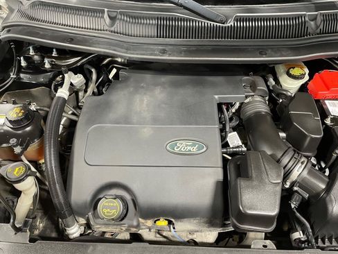 Used 2014 Ford Explorer XLT w/ Equipment Group 202A AWD/4WD image 39