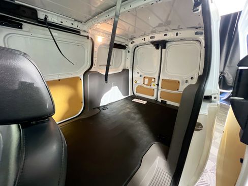 Used 2020 Ford Transit Connect XL image 28