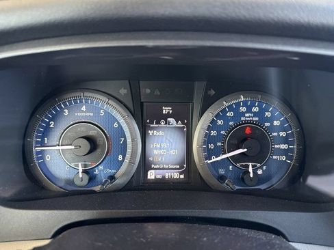 Used 2016 Toyota Sienna XLE Premium FWD image 30