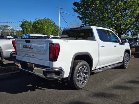 New 2026 GMC Sierra 1500 SLT w/ SLT Premium Package image 4