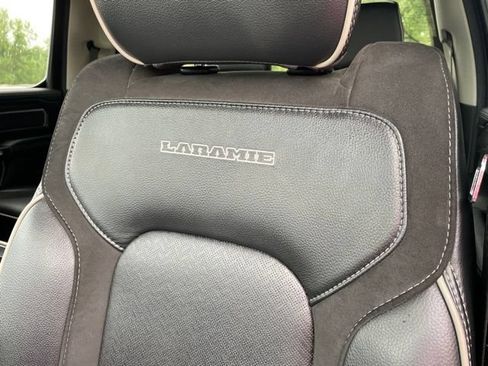 Used 2022 RAM 1500 Laramie AWD/4WD image 12