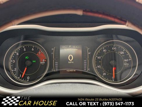Used 2017 Jeep Cherokee Latitude w/ Comfort & Sound Group AWD/4WD image 27